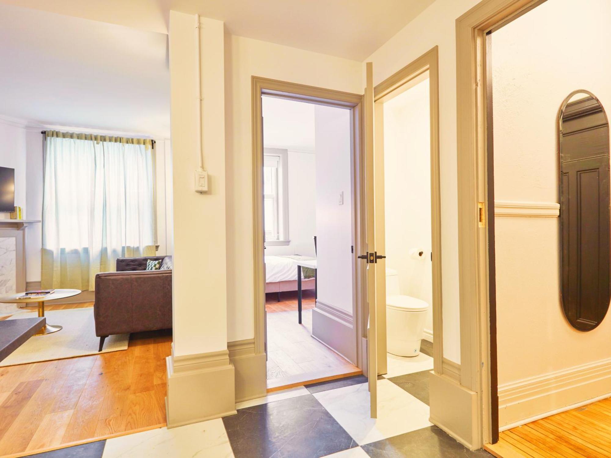 Ch-Apartments, Downtown Montreal Room photo